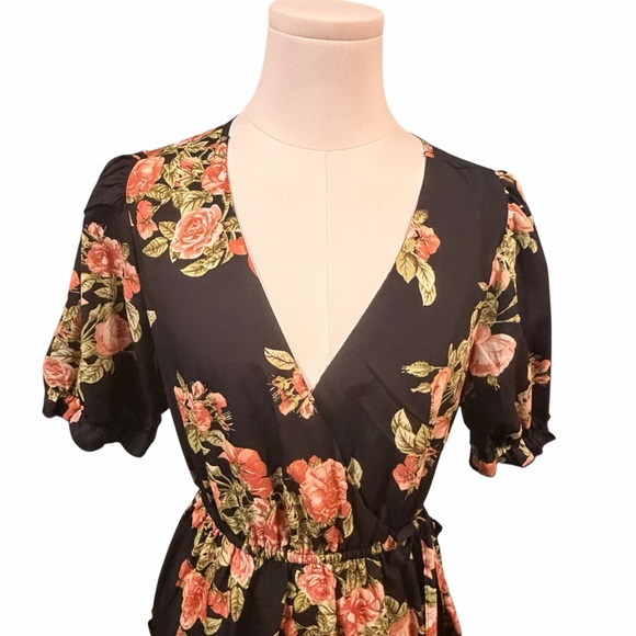 Hint of Blush Floral Tiered Mini Dress Black M Easter - Picture 13 of 15